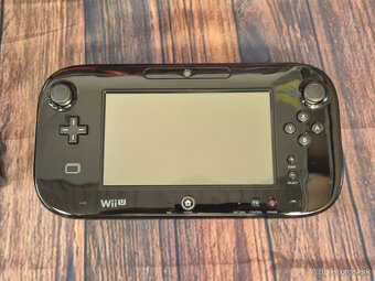 Nintendo Wii U, hry New Super Mario Bros U a Need for Speed - 2