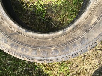 Pneu 195/70 r15c - 2