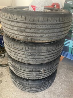 Predám novú sadu pneumatík 215/60 R16 95H - 2