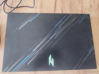 Predám notebook Acer Nitro v15 obsidian black - 2