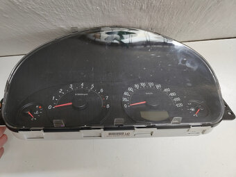 tachometer HYUNDAI TRAJET 2007 94013-3A600 30€ - 2