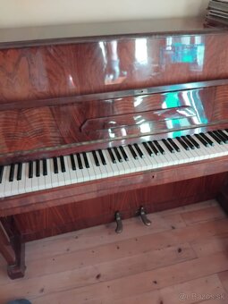 Predam klavir Schôlze - 2