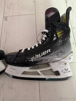BAUER HYPERLITE 2 VEĽKOSŤ 7,5 fit2 - 2