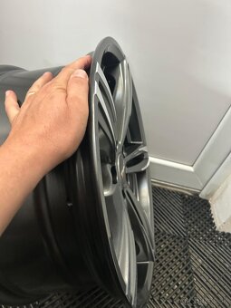 Avus Ac-Mb3 5x120 r18 - 2