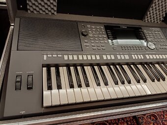 Yamaha PSR - S950 - 2