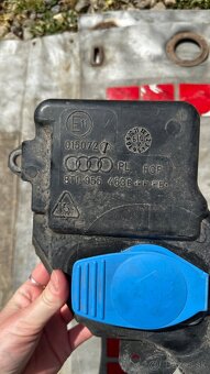 Nádržka ostrekovača Audi A5 - 2