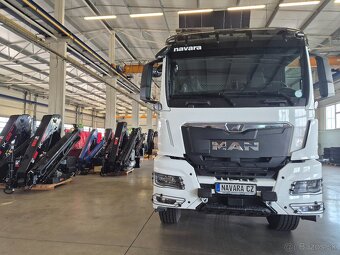 MAN TGS 6x6 RUKA + VYKLÁPAČ - 2