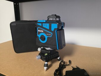 Krížový laser 3D Hilda 12 línií, zelený - 2