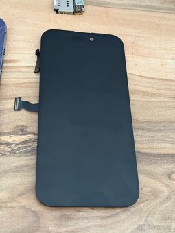 Predám Apple iPhone 14 PRO 256GB Deep Purple poškodený - 2