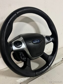 Ford focus mk3 volant - 2