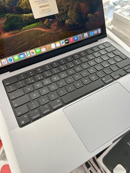 Apple Macbook Pro 14” M2 Max 32gb ram 1TB SSD - 2