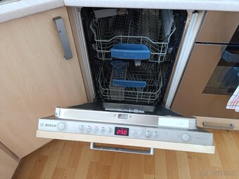 predám umývačku BOSCH SPV53M10EU/01 45cm, lacno - 2