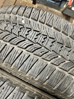 225/45R17 - 2