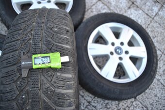VW hliníkové disky R15 a zimné gumy 195/65 R15 Semperit - 2