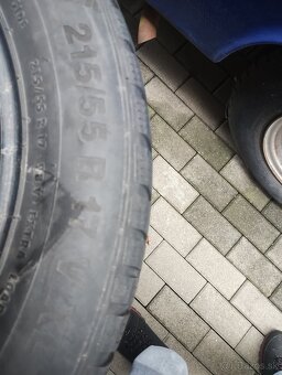 Zimné pneu.215/55R17 - 2