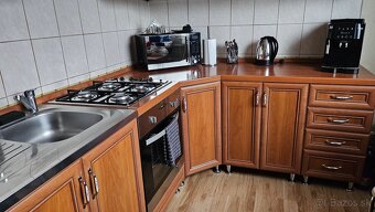 Kuchynská linka so spotrebičmi - 2