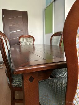 Masívny stôl + 6 stoličiek - 2