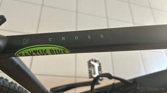 Pánsky bicykel Cube Cross čierno zelený model 2018 - 2