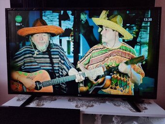 Predám LED TV LG 49LF510V Full HD - 2