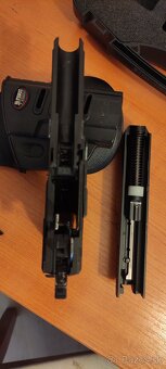 Pištoľ HK P30 40 SW - 2