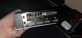 RX 580 8GB - 2