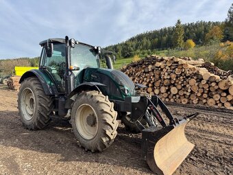 Predam traktor valtra n104h5 - 2