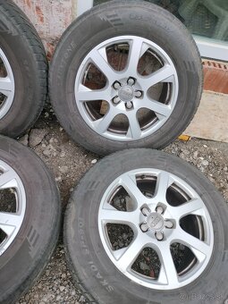 ❄️4ks alu disky orig. Audi 5x112 R17 pneu 235/65 r17 - 2