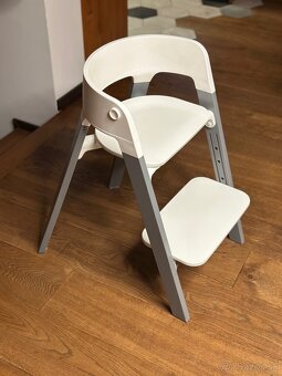 Stokke steps - detska rastuca stolicka - 2