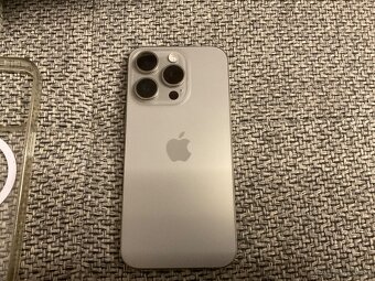 Apple iPhone 15 pro 128 GB - 2