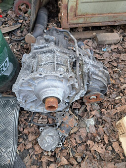 Nissan Pathfinder - 2