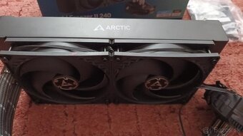 ARCTIC Liquid Freezer II 240 AIO - 2