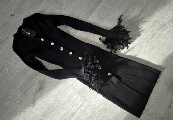 Úpletové šaty s pierkami v.M/L - 2