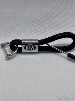 Kľúčenka s logom autá - 2