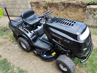 Predám záhradný traktor MTD - 2