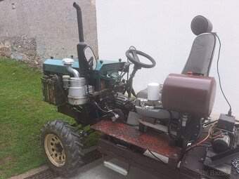 Predam malotraktor 4x4 - 2