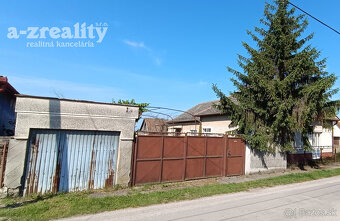 Na predaj starší RD v Tvrdošovciach s veľkým pozemkom - 2