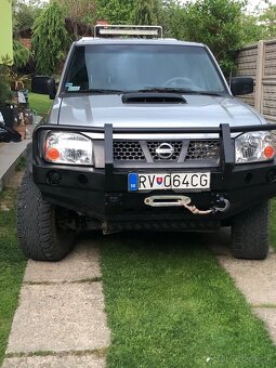 Navara Np 300 Rok 2011 nova Stk Ek 100 tis km - 2