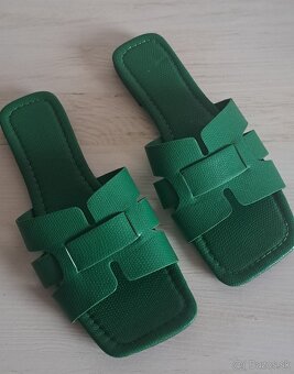 Zelené šľapky - 2