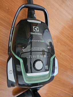 Predam vysavač Elektrolux - 2
