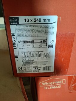 Fasádne zatĺkacie kotvy s kovovým hrotom 10 x 240 mm - 2