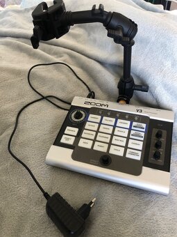 Zoom V3 vocal processor efekt na spev - 2