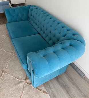 Modrý gauč chesterfield - 2