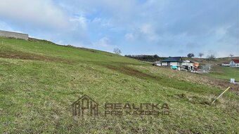 Tichý a slnečný stavebný pozemok Bitarová - 2