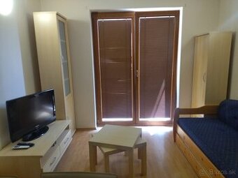 Obývacia zostava - konferenčné stolíky, skrinky - 2