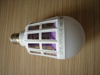 15W LED žiarovka s UV lapačom hmyzu - 2