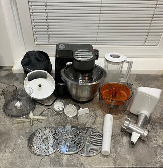 Bosch MUM Serie 2 MUMS2VM00 900W kuchynský robot - 2