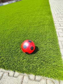 Umělý trávník výška 35 mm, velmi jemný na dotek. - 2