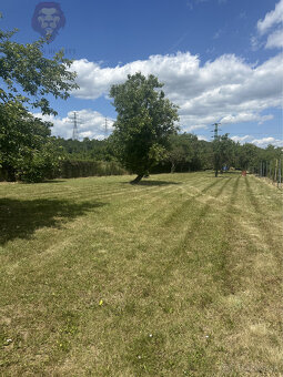 KOLLÁR REALITY ponúka na predaj pozemok v Novom Meste nad Vá - 2