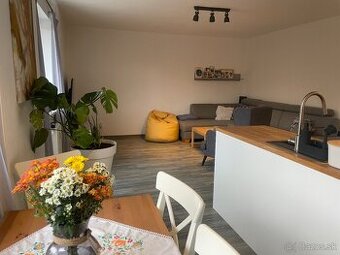 Predám 3izb. byt 82m2+10m2 balkón so zariadením - 2