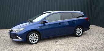 Toyota Auris Touring Sports 1.8 Hybrid, SR voz, TOP Stav, - 2